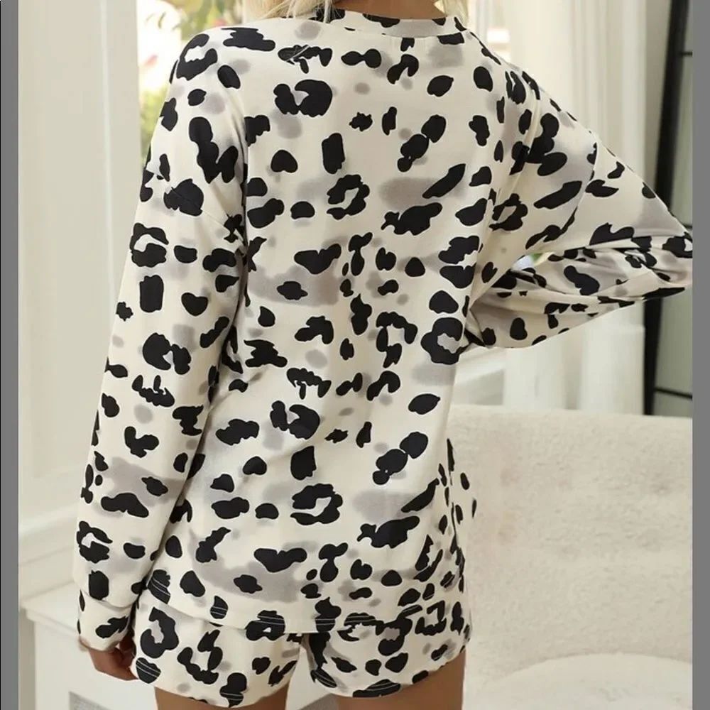 Animal Print 2 Piece Lounge Set - Picture 2 of 6